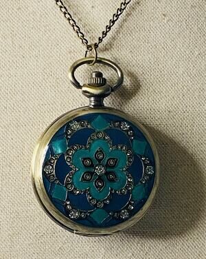 NWT Pocket Watch Double-Sided Necklace- Functioning Quartz Clock - New Battery